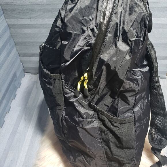 DL 16 Packable Backpack main image 8